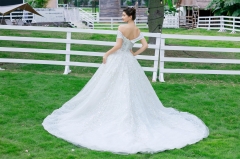 LW4148 Luxry Heavy Lace Applique Off shoulder Bridal Dress