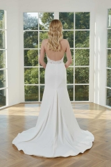 WT4362 2023 New Simple Crepe Wedding Gown Split on Let