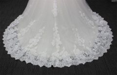 WT4512 2024 new quality luxury lace Royal wedding dress, neckline with exquisite pearls,zipper and button