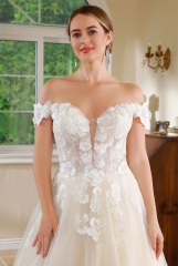 WT4704 2024 New Gorgeous 3D Flower Lace wedding dress, Flower train